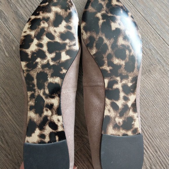 Betsey Johnson Sofii size 7 flats, new - Picture 3 of 3